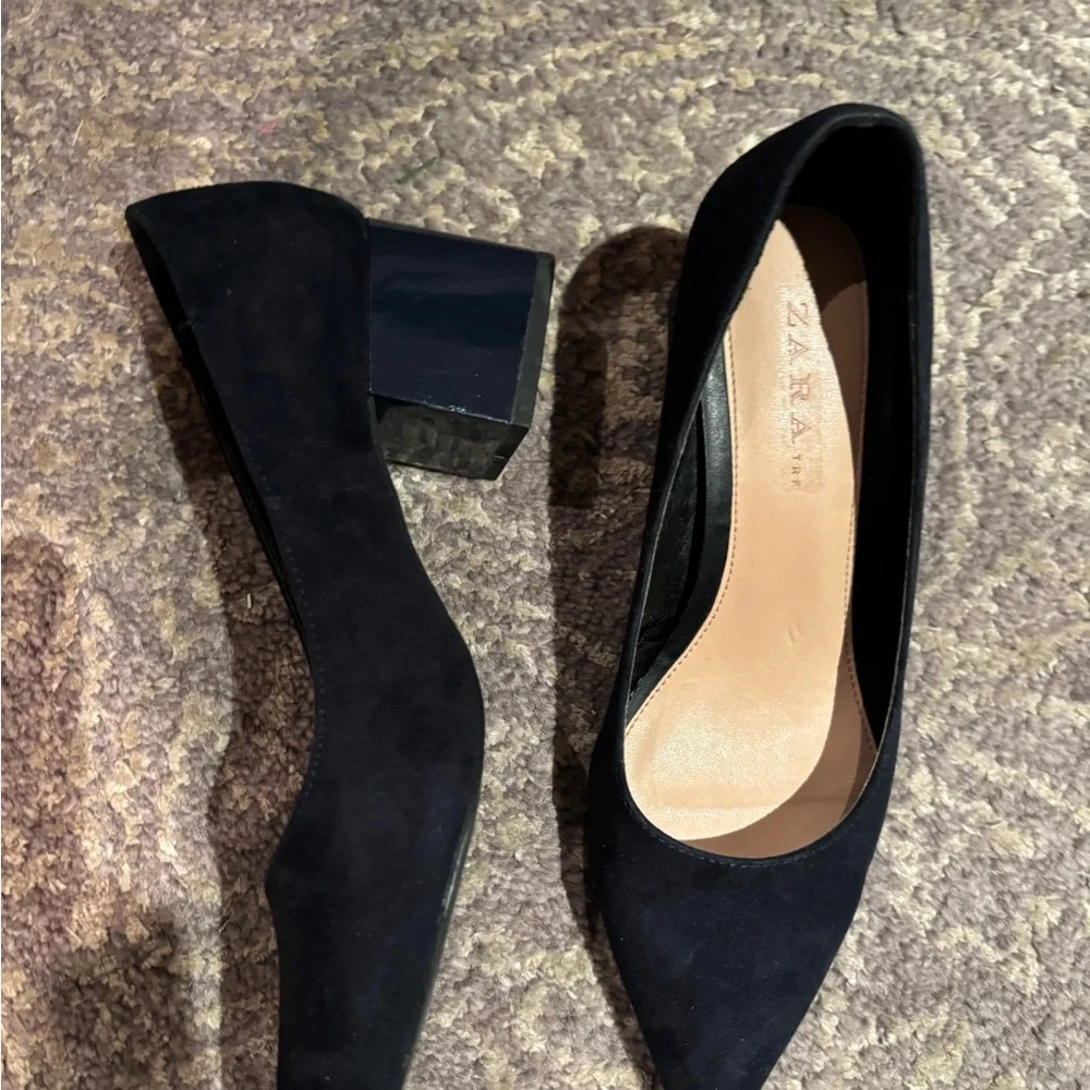 Zara Navy Suede Heels - Picture 5 of 7